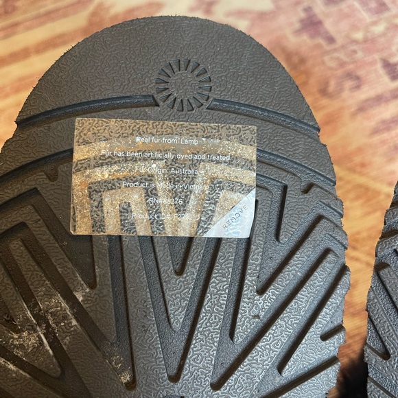 UGG Disquette Platfrom Slipper - Picture 7 of 13